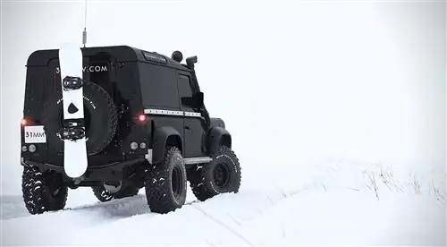 Land Rover Defender AV One на 31 мм