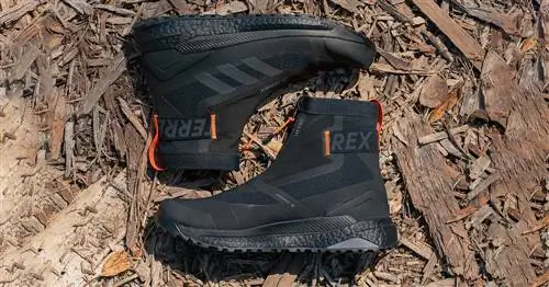 Практика: походные ботинки adidas TERREX Free Hiker COLD.RDY