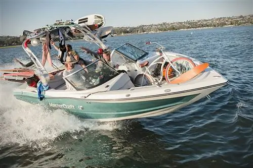 MasterCraft XT23 Кроссовер Моторная лодка