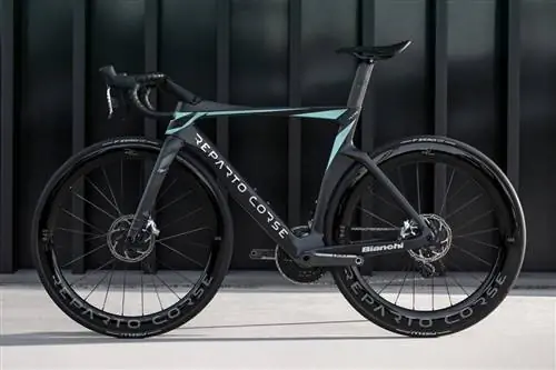 Bianchi представляет RC Oltre, свой первый гипербайк