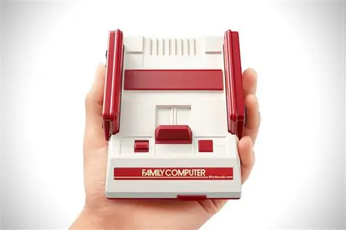 Классическая консоль Nintendo Famicom