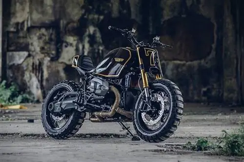 BMW R nineT Snickers от Onehandmade