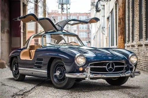 Блок аукциона: Mercedes-Benz 300 SL Gullwing 1954 г