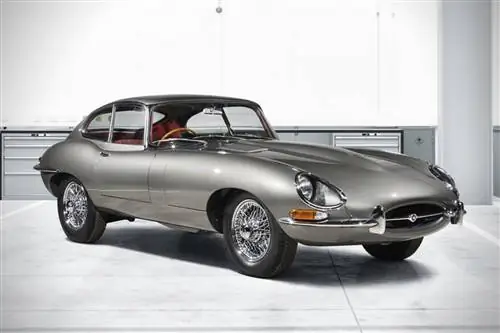 Восстановленный Jaguar Series 1 E-Type