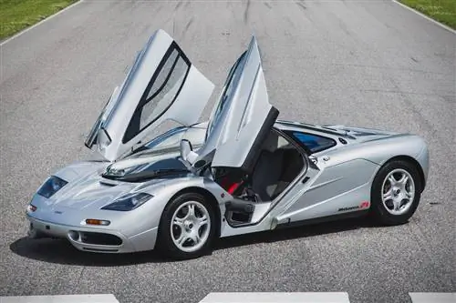 Блок аукциона: первый McLaren F1, разрешенный к использованию на дорогах общего пользования