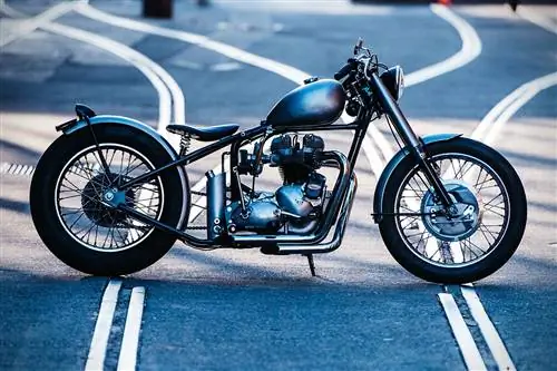 Triumph TR6 Bobber от Deus Customs