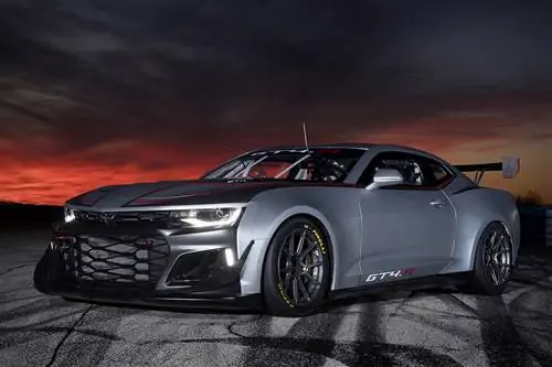 Гоночный автомобиль Chevrolet Camero GT4.R