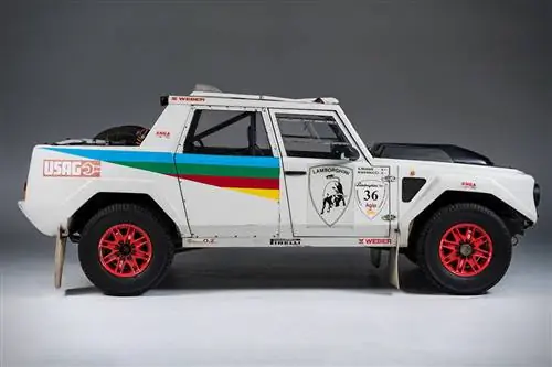 Раллийный автомобиль Lamborghini LM002