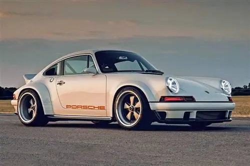 Porsche 911 DLS от Singer And Williams Engineering