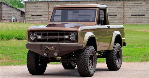 Блок аукциона: пикап Ford Bronco Sport Utility 1966 года