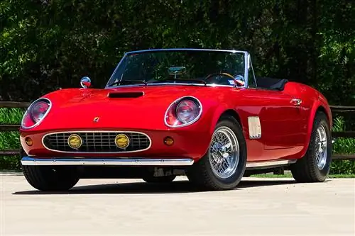 ‘Феррис Бьюллер’выходной’ 1985 Модена GT Spyder Калифорния