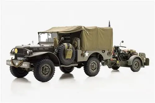 Блок аукциона: Dodge WC51 1943 года и Harley WL 1943 года