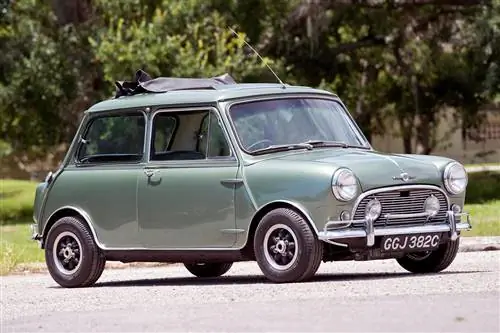 Пол Маккартни’s 1965 Mini Cooper S DeVille