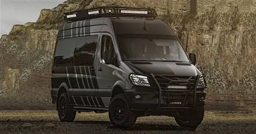 Кемпер Lexani Extreme Terrain Van