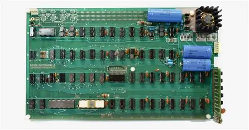 Оригинальный компьютер Apple-1