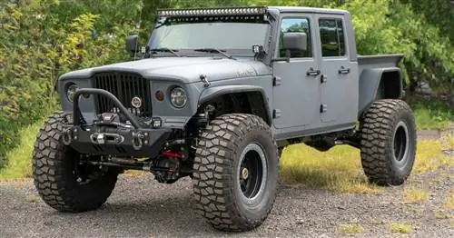 Jeep Wrangler ‘Honcho’ По конверсиям Bruiser