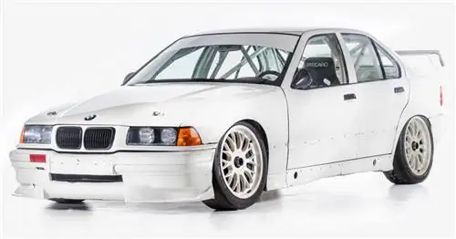 Блок аукциона: 1994 BMW 318 IS ST