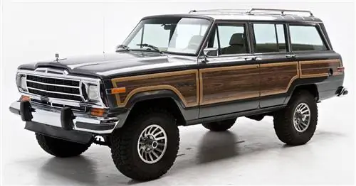 Блок аукциона: Jeep Grand Wagoneer 1989 года выпуска