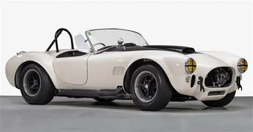 Блок аукциона: 1965 Shelby 427 Competition Cobra