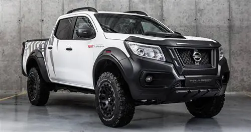 Nissan Navara Navy от Carlex Design
