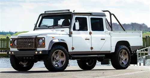Land Rover Defender 130 ‘Project Barge’ По ДЭК