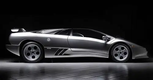 Блок аукциона: Lamborghini Diablo SE30 1996 года выпуска
