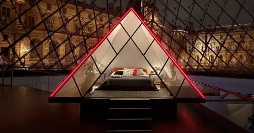 Airbnb Ночь в Лувре