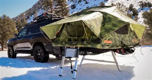 Rubicon решает проблему с палаткой на крыше с помощью системы сцепки