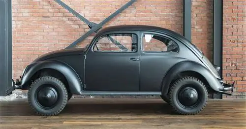 Этот единственный в своем роде послевоенный VW Beetle может стать вашим