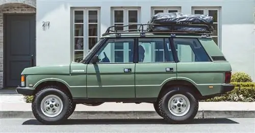 Вы могли бы владеть полностью отреставрированным Range Rover 1970-х годов с точностью до эпохи