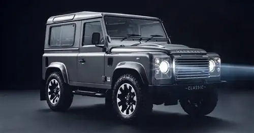 Land Rover Classic оживляет Defender с помощью индивидуальных обновлений