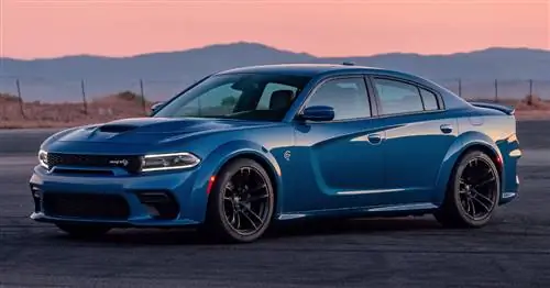 Dodge’s Widebody Charger оснащен двигателем Hellcat мощностью 707 л.с