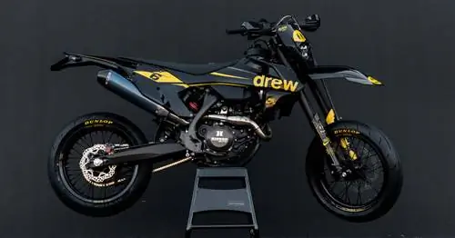 KTM 500 EXC-F получает скрытую переделку из углеродного волокна