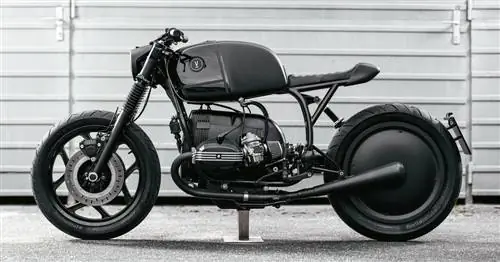 Vagabund Moto’s BMW R100RT V12 - это определение ‘Black Beauty’
