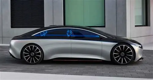 Mercedes-Benz Vision EQS - это яркий полностью электрический автомобиль мощностью 469 л.с