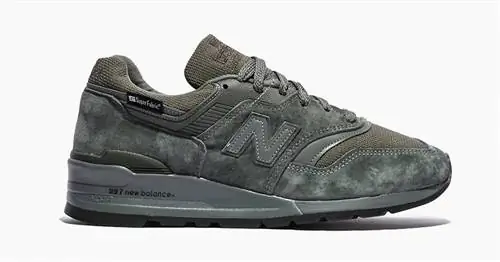 Эти кроссовки New Balance, сделанные в США, имеют защитное покрытие SuperFabric