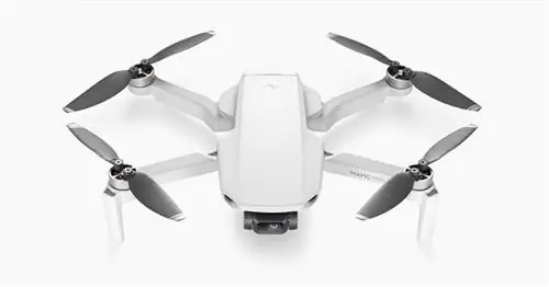 Этот ультракомпактный дрон с камерой Quad HD весом 8,8 унций является самым маленьким DJI’