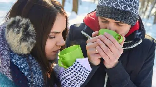 Привет в чашке горячего шоколада
