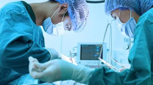 80% пациентов, перенесших операцию на коленном суставе, полностью выздоравливают