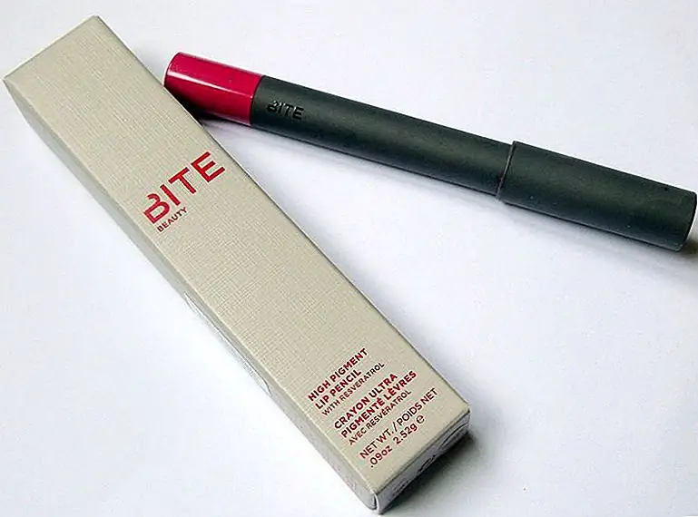 Bite Beauty High Pigment Карандаш для губ дает вам длительный матовый цвет губ. Сделанный с двойной дозой высококачественных микронизированных пигментов, Bite Beauty High Pigment Pencil поставляет современный матовый вид.