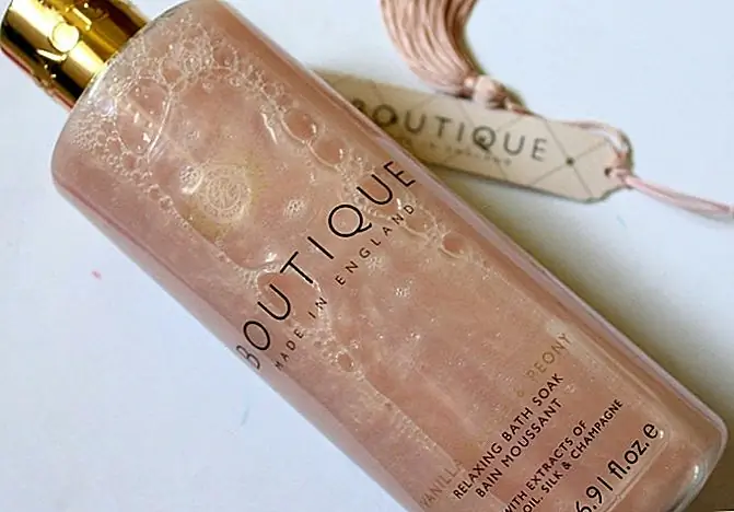Описание товара: Boutique's Bath Soak - это богатая и роскошная рецептура, которая оставит вашу кожу деликатно ароматизированной и прекрасно увлажненной. Вылейте эту восхитительную сущность в теплую воду как часть вашей купальной процедуры и позвольте вашей коже извлечь выгоду из экстрактов меда, розового пиона и ромашки. Описание товара: Boutique's Bath Soak - это богатая и роскошная рецептура, которая оставит вашу кожу деликатно ароматизированной и прекрасно увлажненной. Вылейте эту восхитительную сущность в теплую воду как часть вашей купальной процедуры и позвольте вашей коже извлечь выгоду из экстрактов меда, розового пиона и ромашки.