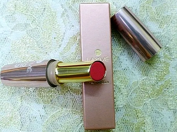 Lakme от 9 до 5 Цвет губ - Коралловый стимул