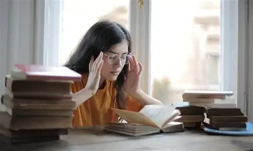 Что такое шум в ушах? Причины, симптомы и лечение