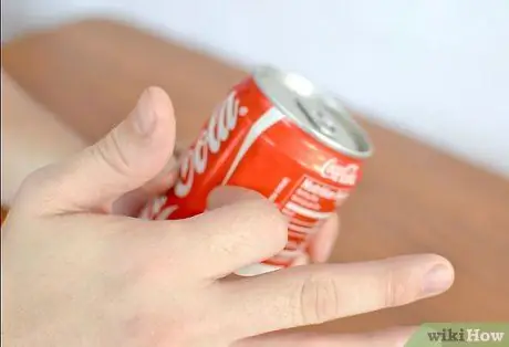 Откройте коктейль с содовой, шаг 1 Откройте коктейль с содовой, шаг 1