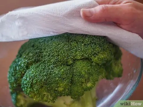 Ешьте сырую брокколи, шаг 2 Ешьте сырую брокколи, шаг 2