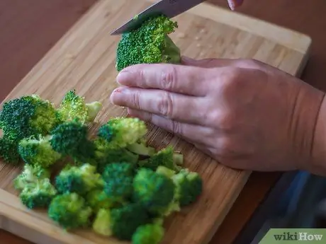 Ешьте сырую брокколи, шаг 3 Ешьте сырую брокколи, шаг 3