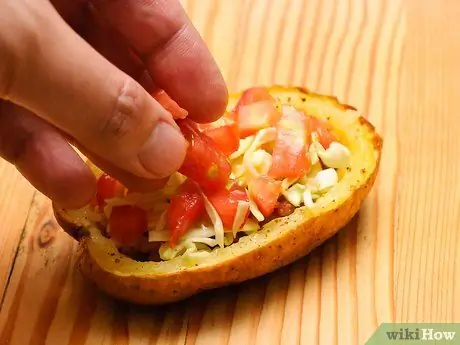 Приготовьте запеченный картофель в галогенной печи Шаг 9