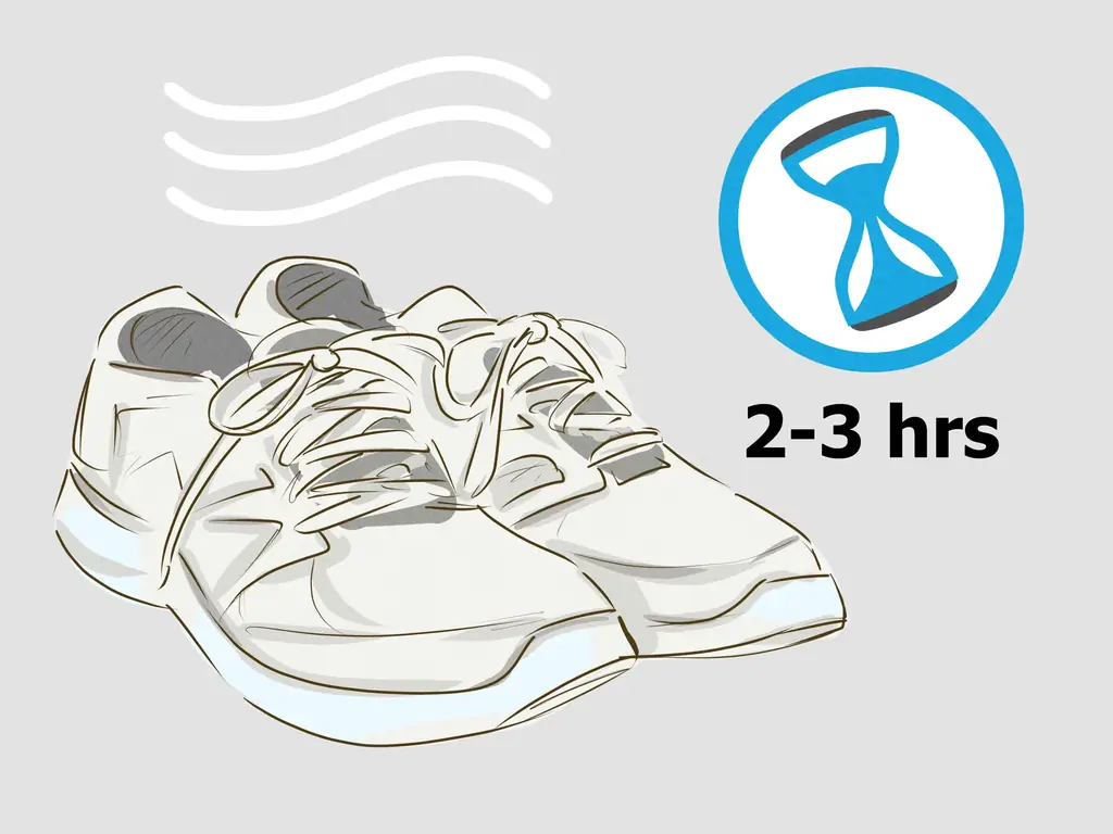 4 способа чистки белой обуви
