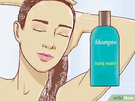 Предотвратить выпадение волос из-за жесткой воды Шаг 4 Предотвратить выпадение волос из-за жесткой воды Шаг 4