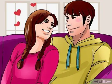 Поцелуй девушку в шею, шаг 1 Поцелуй девушку в шею, шаг 1